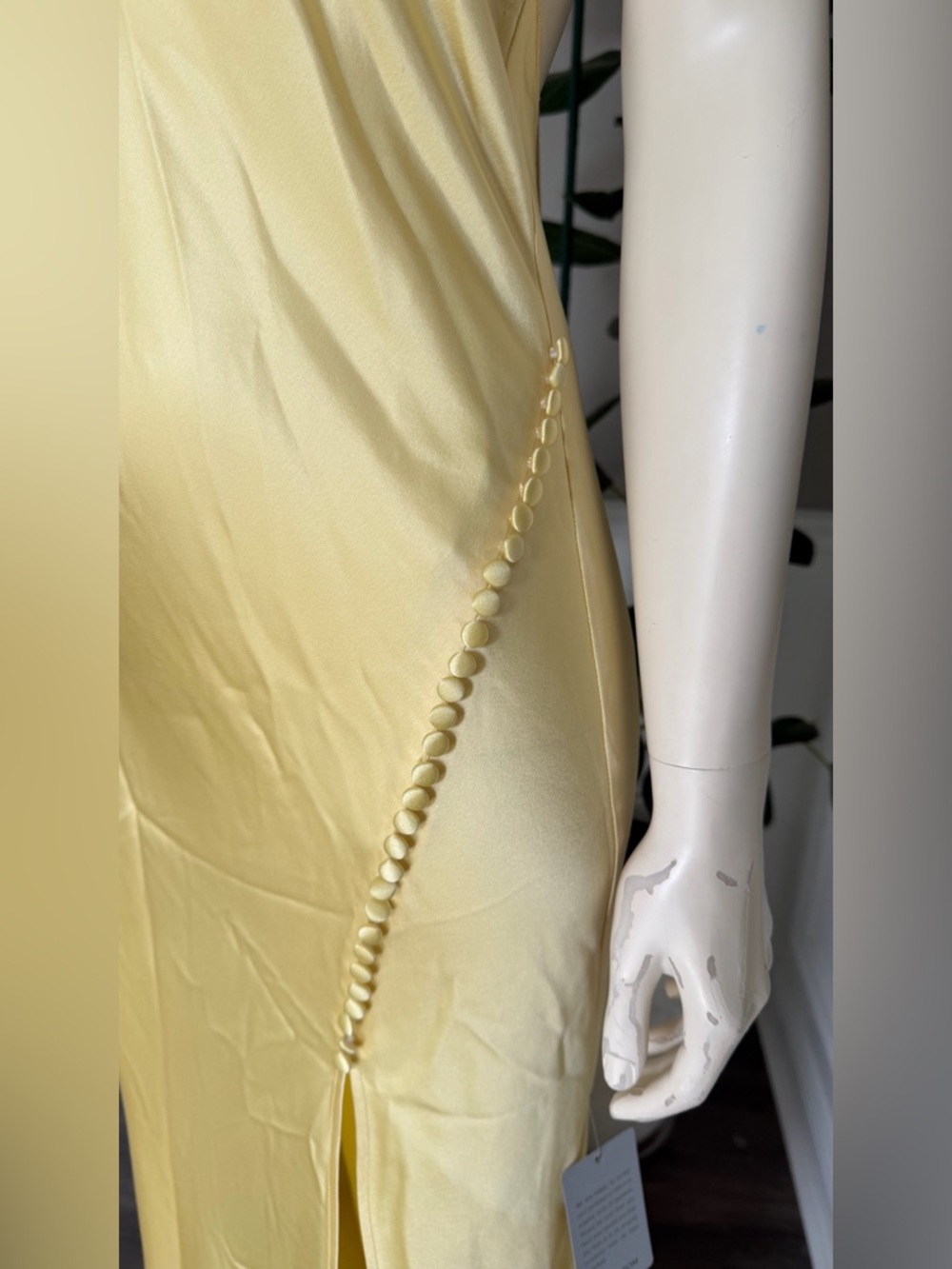 SAU LEE Penelope High-Neck Open-Back Satin Maxi Dress Yellow Halter Sz 6 595$ - Picture 10 of 16